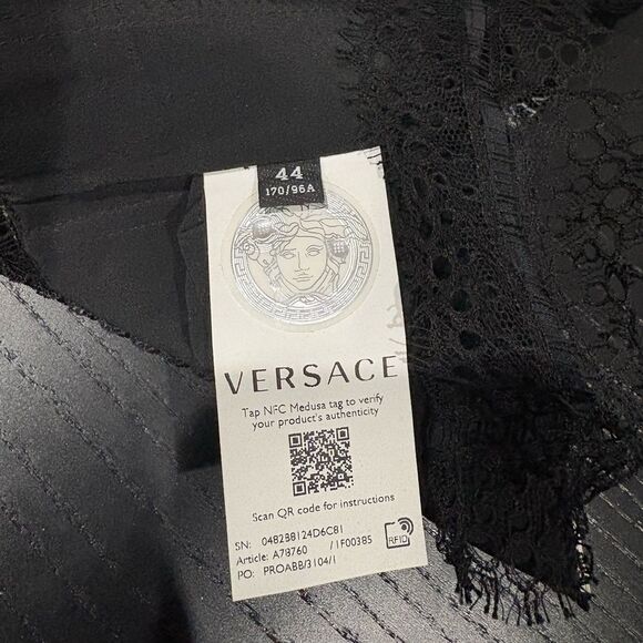 Versace Lace-trimmed printed silk-twill bralette top Medusa - Picture 5 of 8